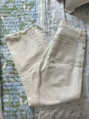 Abercrombie & Fitch Off-White Relaxed Jeans
